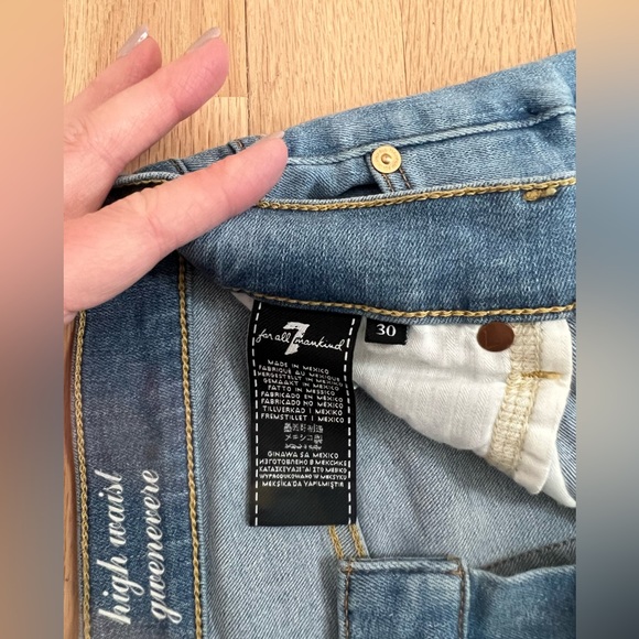 7 for all Mankind High Rise Gwenevere Ankle Cut Jeans.  Women’s size 30. - Picture 4 of 6